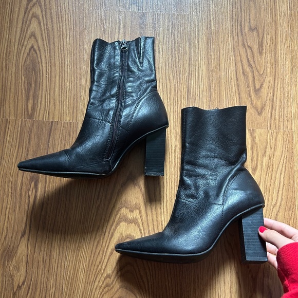 L’intervalle Black Heeled Boots - Picture 1 of 2